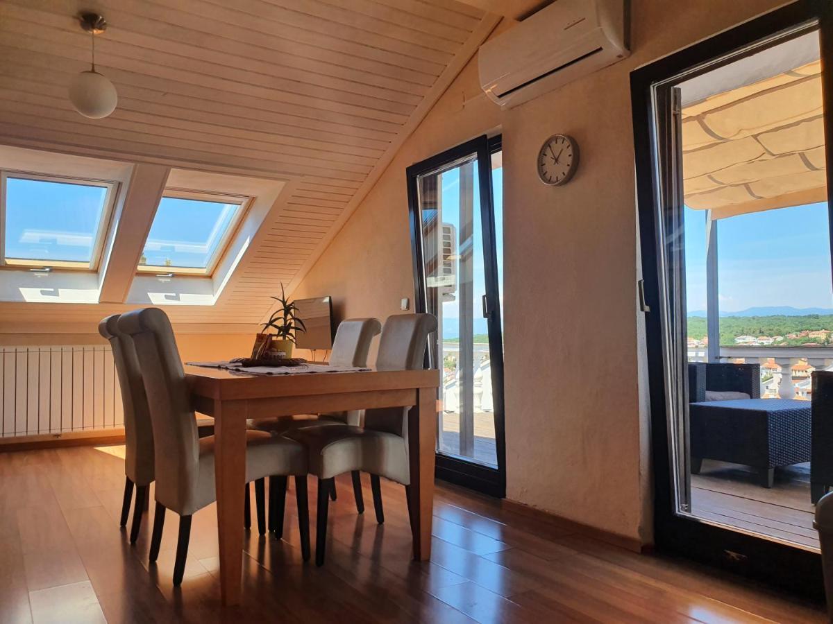 Villa Flora Малинска Экстерьер фото