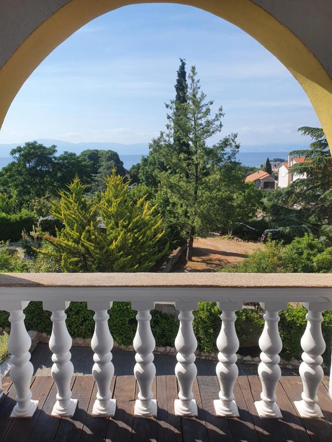 Villa Flora Малинска Экстерьер фото