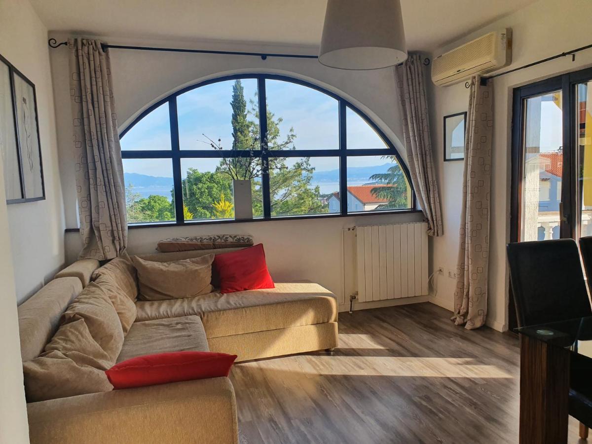 Villa Flora Малинска Экстерьер фото